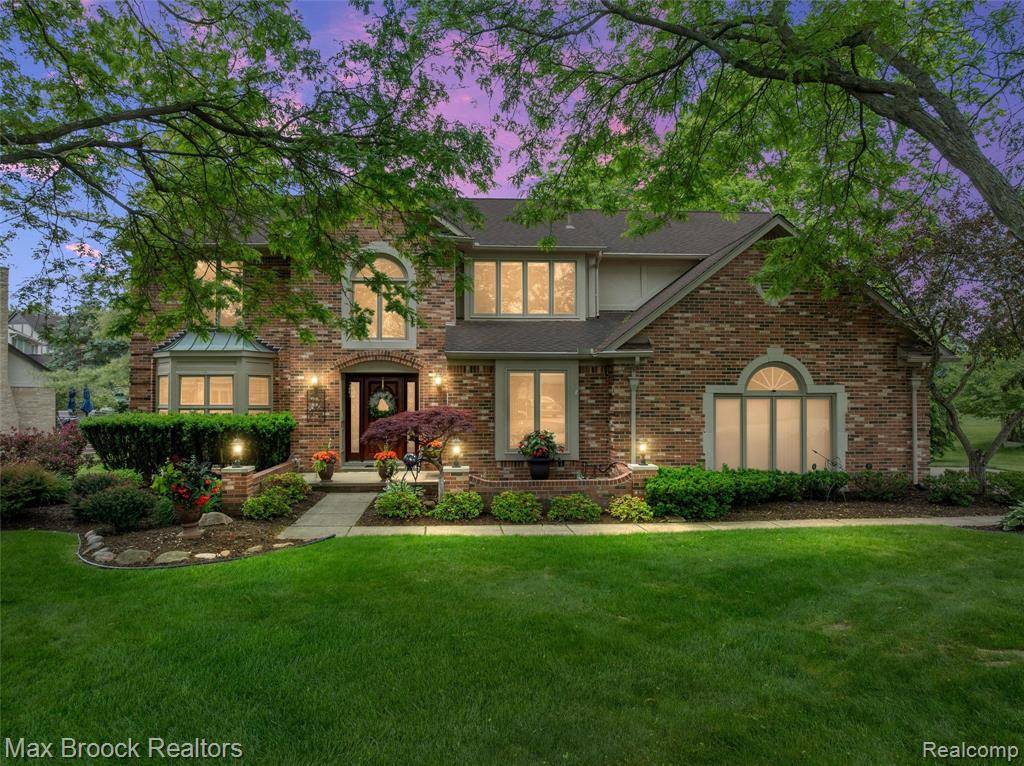 Rochester Hills, MI 48309,885 Timberline Drive