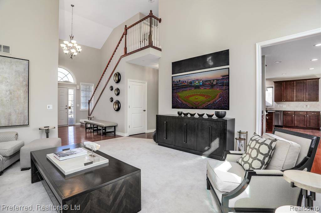 Novi, MI,25336 Sutton Court