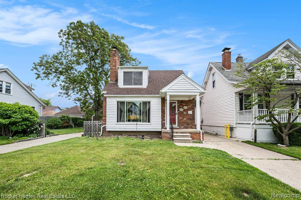 Grosse Pointe Park, MI 48230,1332 Beaconsfield Avenue