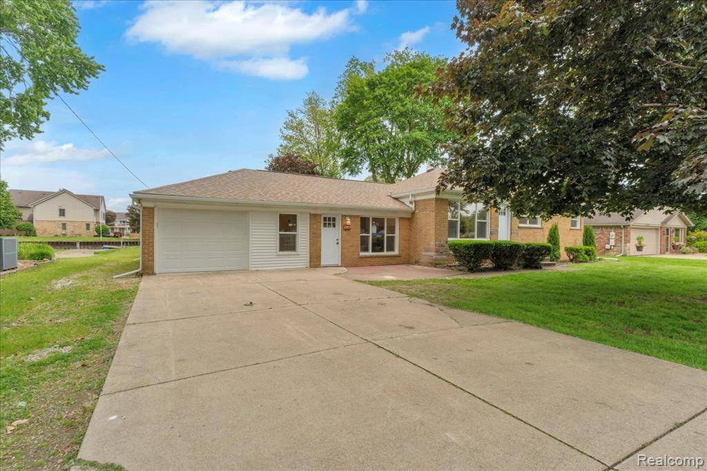 Grosse Ile, MI 48138,27853 Johnson Road
