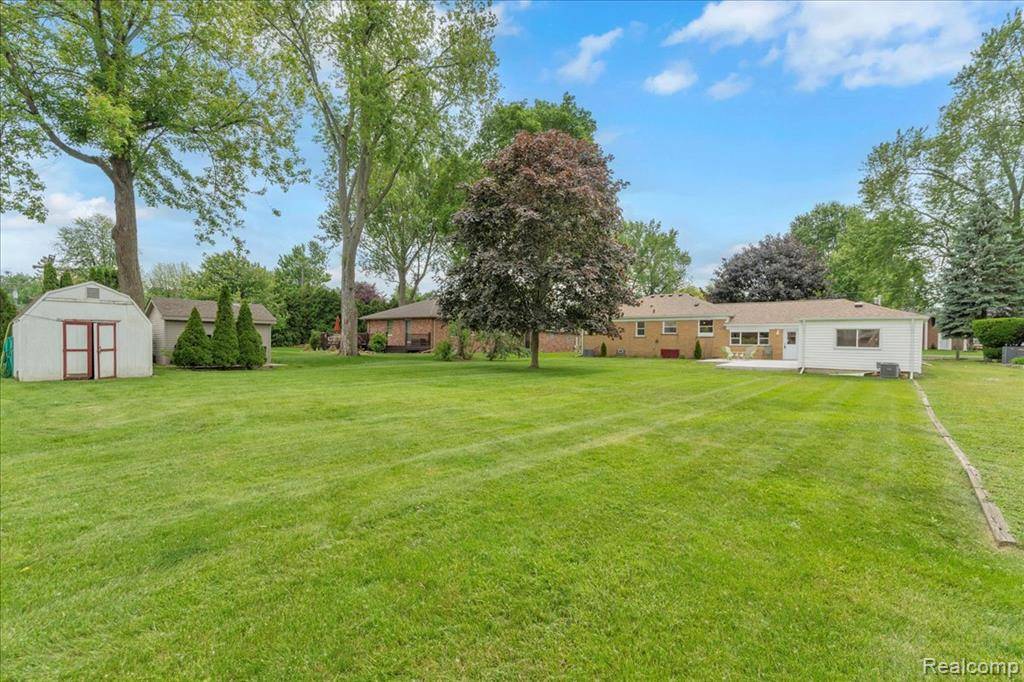 Grosse Ile, MI 48138,27853 Johnson Road