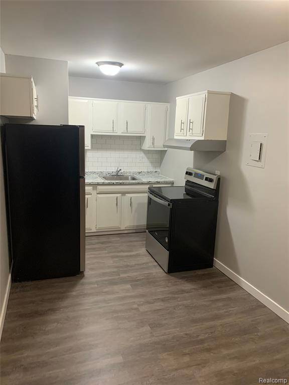 Dearborn Heights, MI 48125,5670 Pardee Avenue