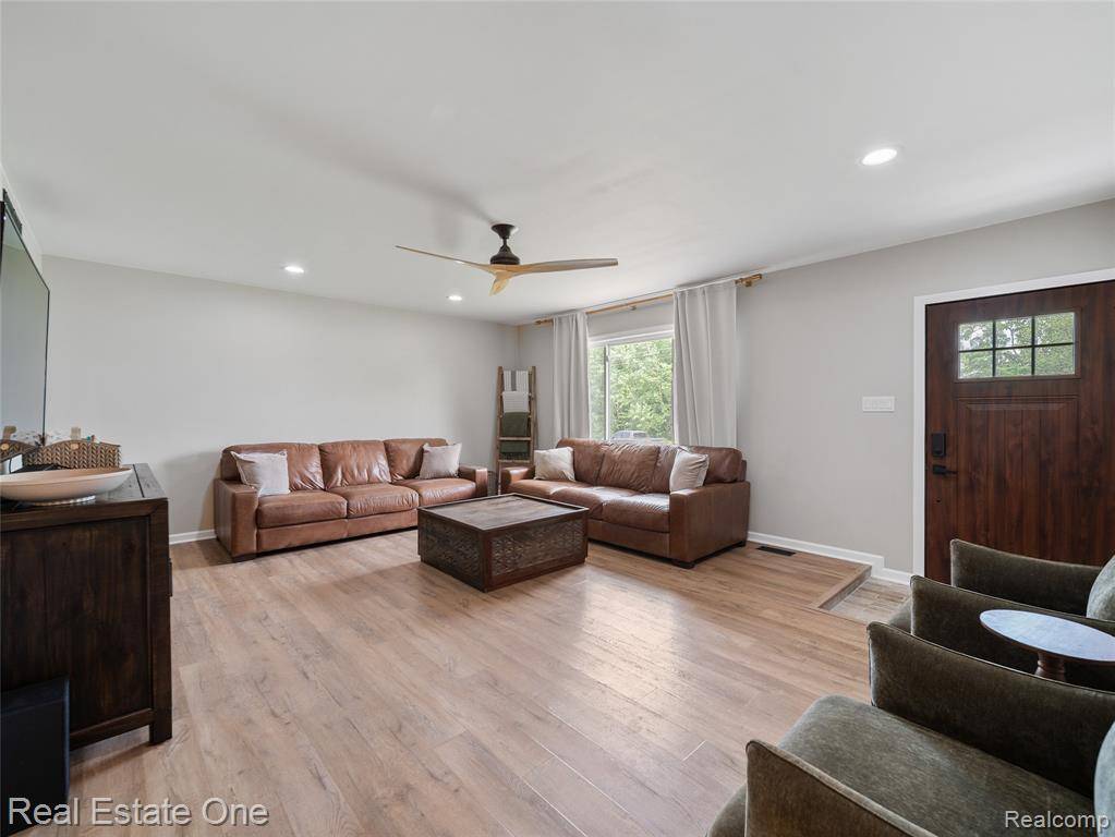 Brighton, MI 48114,207 W Peterson Drive