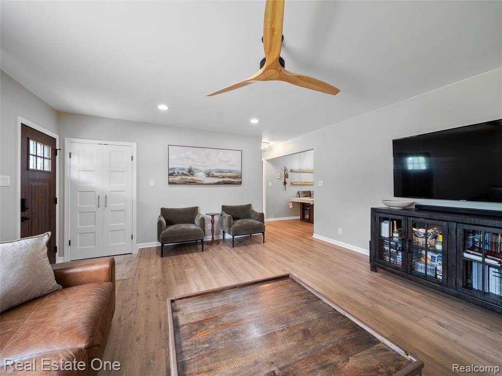 Brighton, MI 48114,207 W Peterson Drive