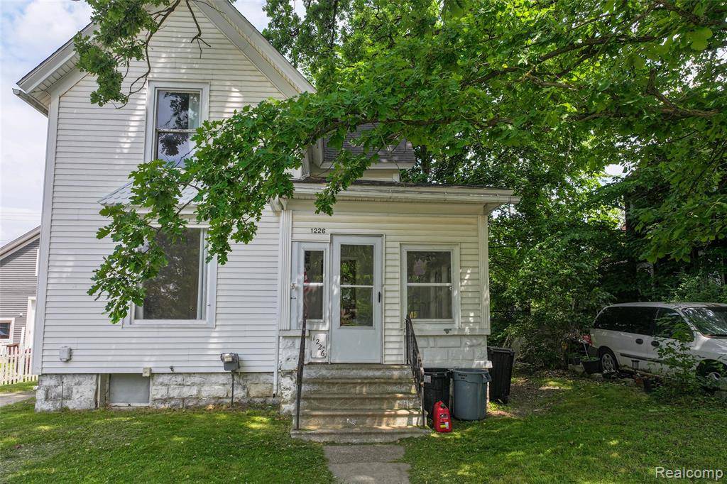 Lapeer, MI 48446,1226 W Genesee Street