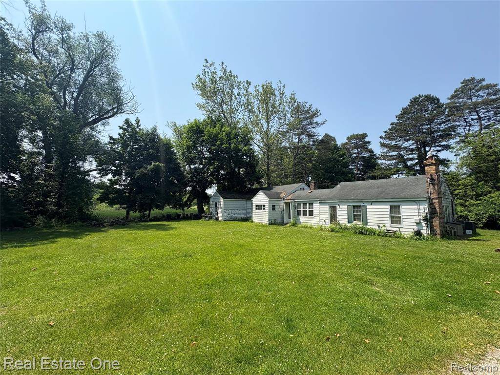 Flint, MI 48506,3353 Blue Lake Drive