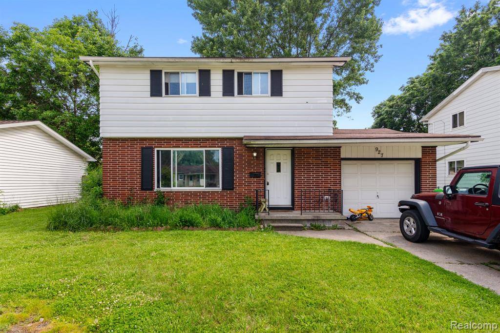 Saginaw, MI 48604,927 Piper Drive