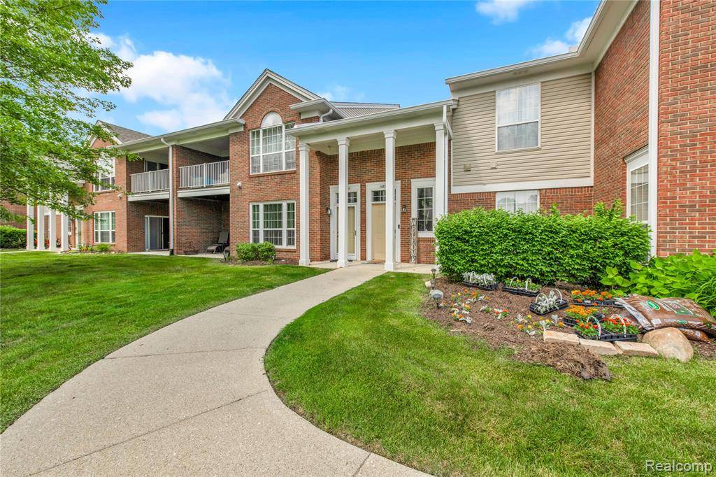 Northville, MI 48168,16817 Carriage Way