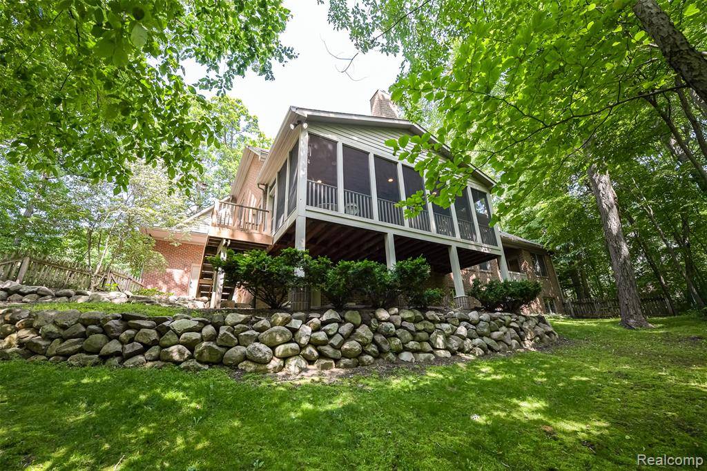 Saline, MI 48176,3376 Oak Park Drive