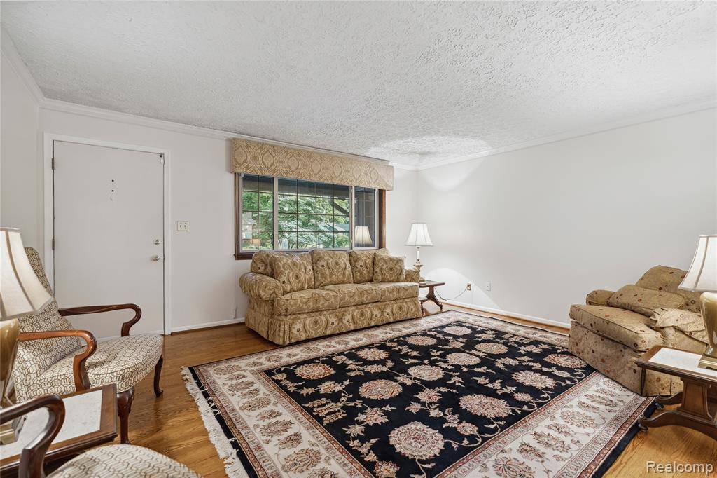 Clarkston, MI,5614 Warbler Drive