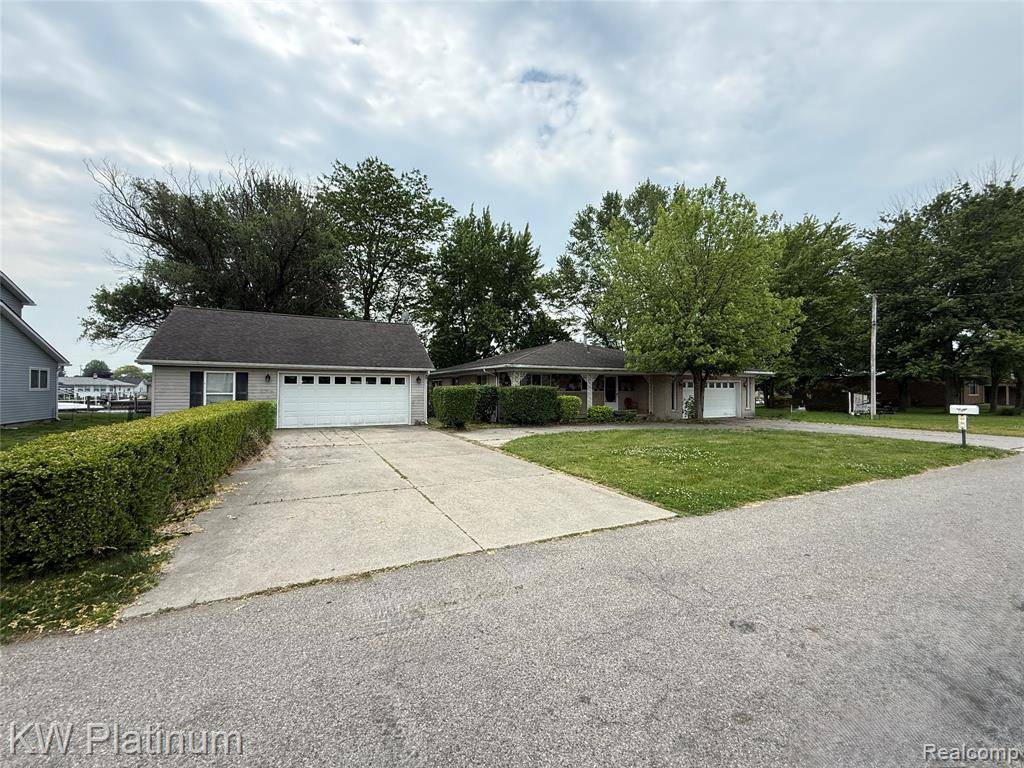 Clay, MI 48001,7275 Bluebill Street
