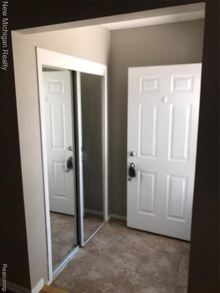 Sterling Heights, MI 48313,8755 GEORGE F BUNKER
