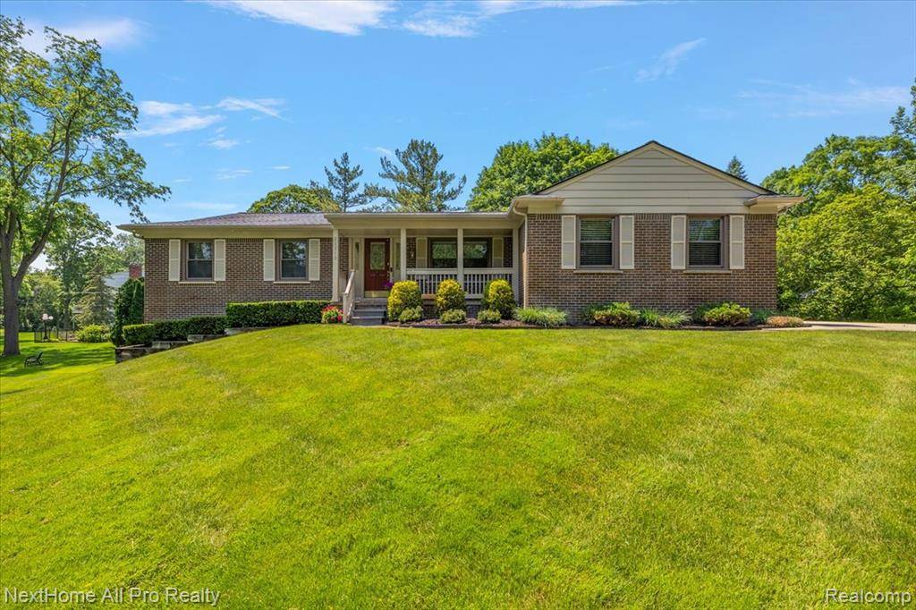 Northville, MI 48167,22219 Connemara Drive