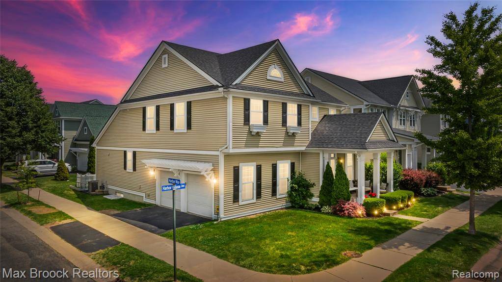 Keego Harbor, MI 48320,2015 Harbor Village Avenue