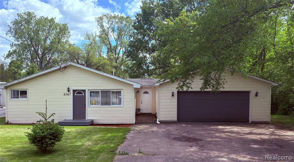 Flushing, MI 48433,6167 Sonny Avenue