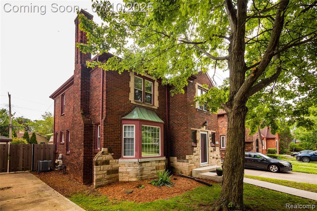 Detroit, MI 48224,3924 Yorkshire Road