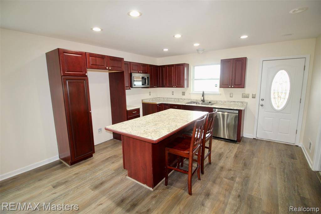 Newport, MI 48166,5053 Trombley Road
