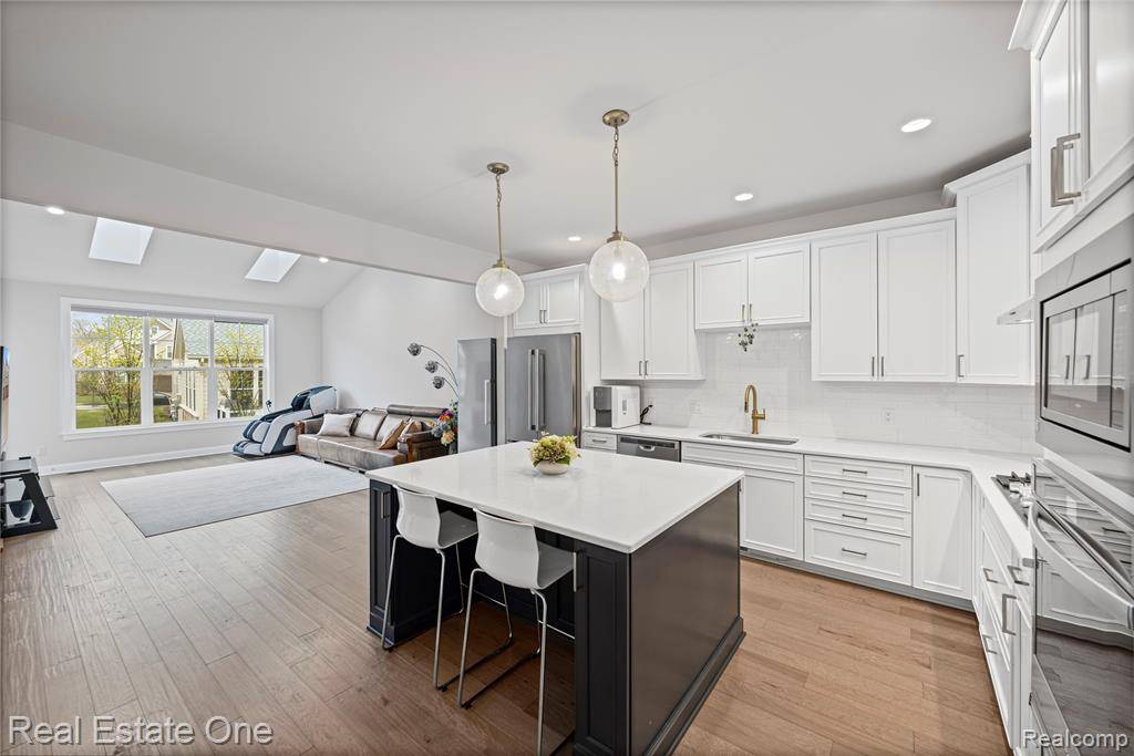 Ann Arbor, MI 48105,3107 MILLBURY Lane