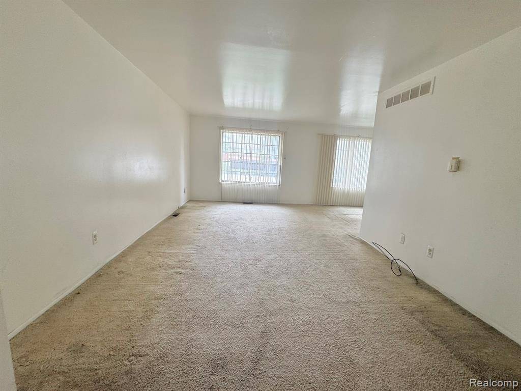Commerce Twp, MI 48076,30256 Southfield Road
