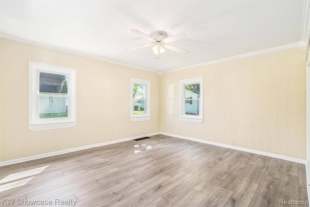 Belleville, MI 48111,71 W Wabash Avenue