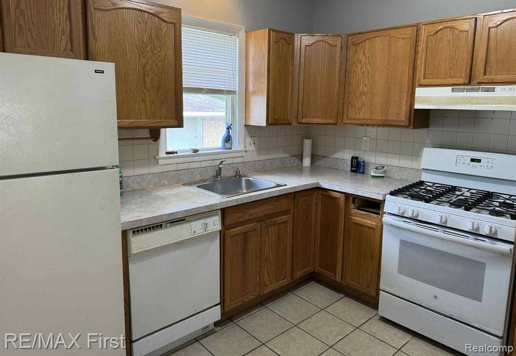 Eastpointe, MI 48021,22520 Piper Avenue