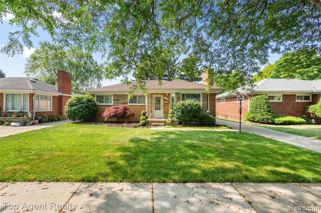 Eastpointe, MI 48021,17090 Collinson Avenue