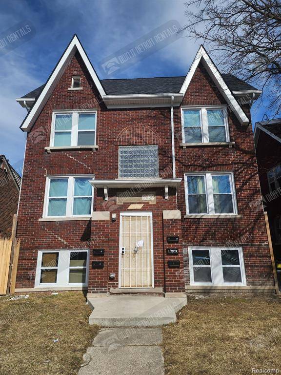Detroit, MI 48213,5250 Newport Street