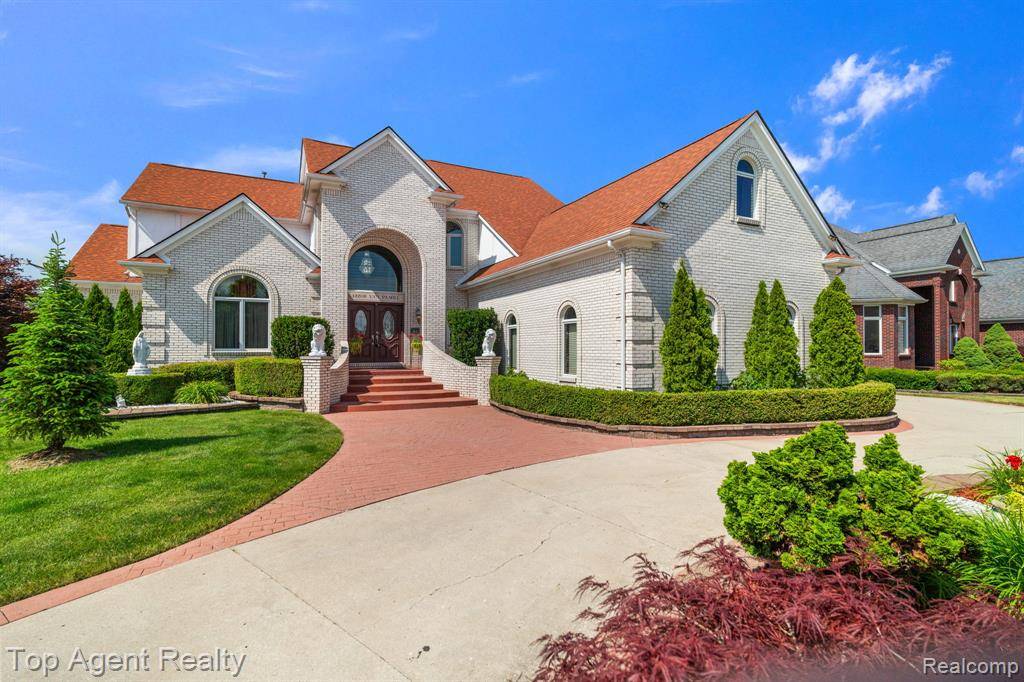 Shelby Twp, MI 48315,13205 Van Pamel Drive