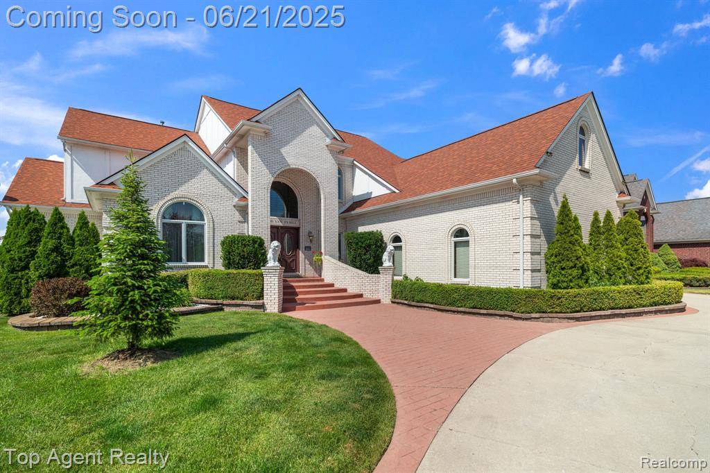 Shelby Twp, MI 48315,13205 Van Pamel Drive