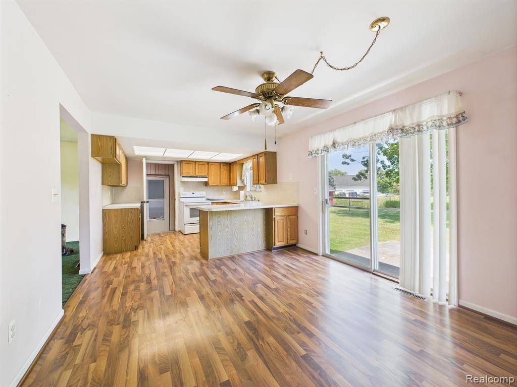 Goodrich Vlg, MI,10277 S State Road