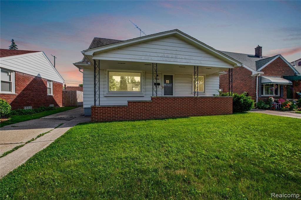 Southgate, MI 48195,13513 CHESTNUT Street