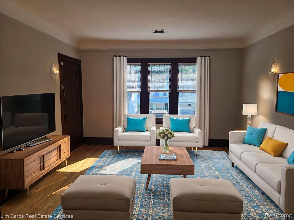 Grosse Pointe, MI 48230,910 Beaconsfield 2N Avenue