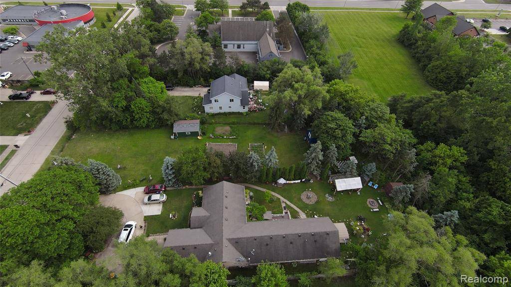 Sterling Heights, MI 48310,37183 Curwood Drive