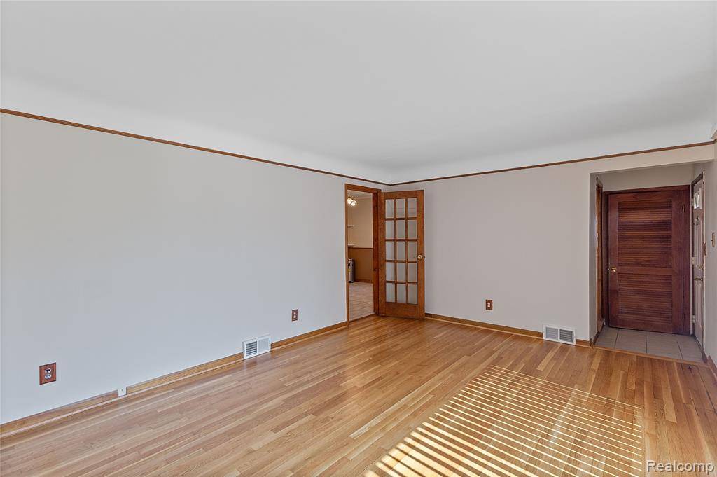 Sterling Heights, MI 48092,32531 Greenbriar Avenue