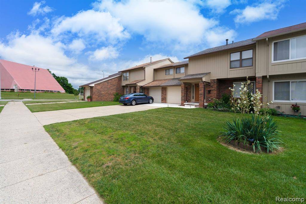 Detroit, MI 48207,3104 Woods Circle