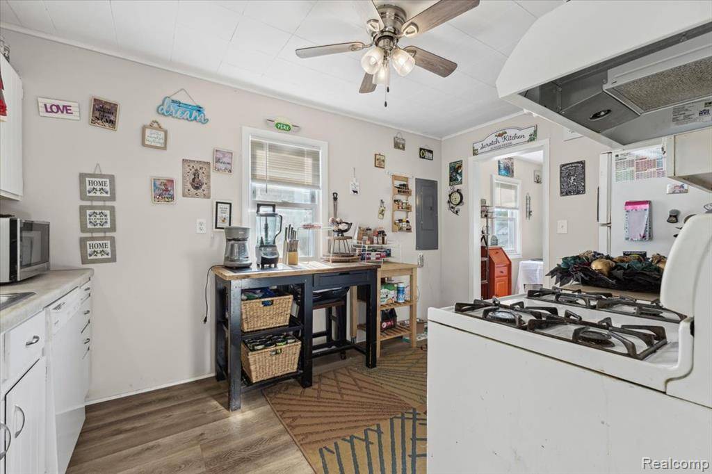Burton, MI 48529,1386 Proper Avenue