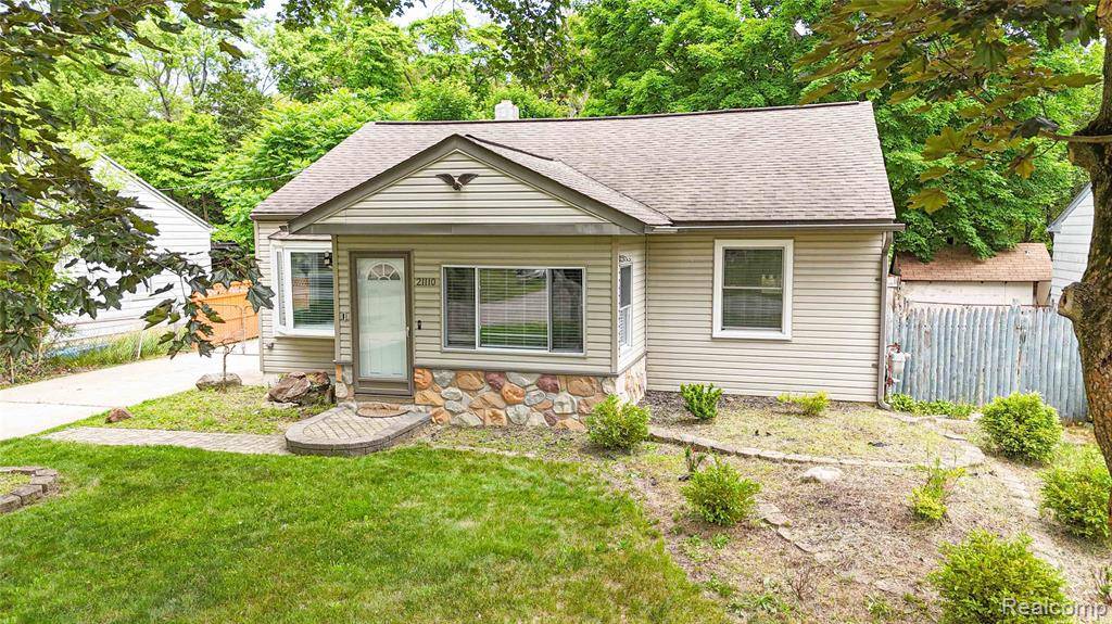 Southfield, MI 48033,21110 Van Buren Street