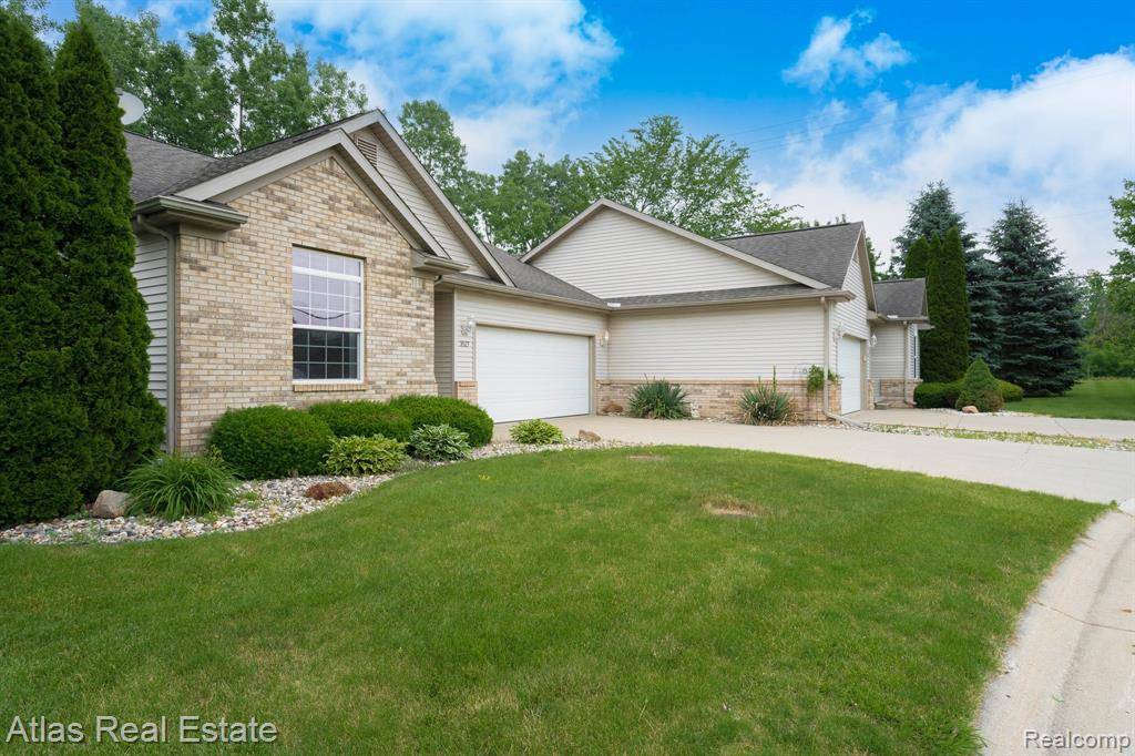Grand Blanc, MI 48439,3527 Applewood Lane