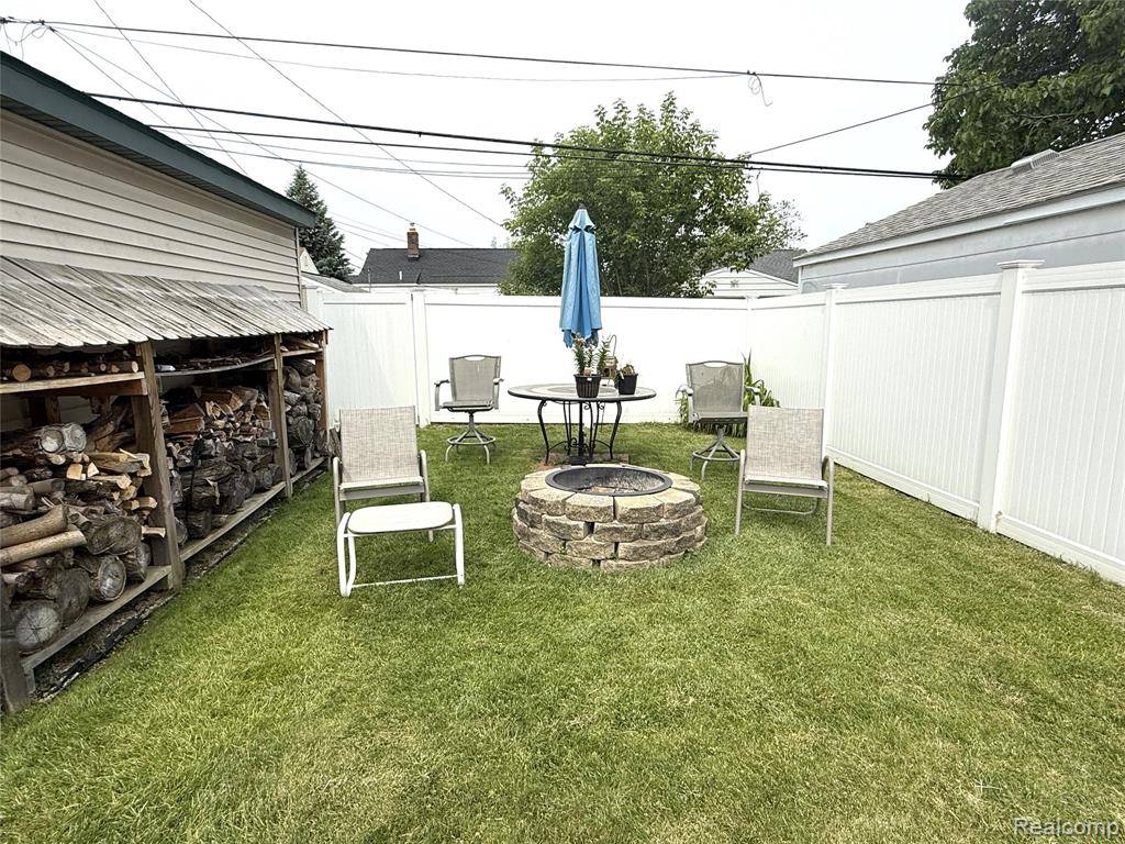 Wyandotte, MI 48193,17810 Brinson Street