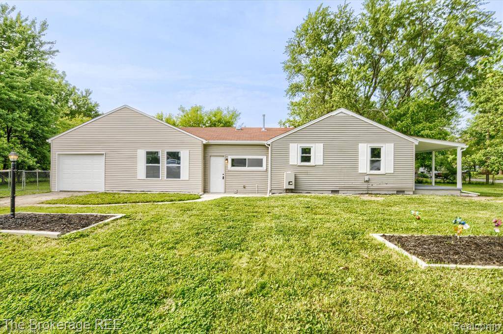Burton, MI 48509,1372 S Packard Avenue