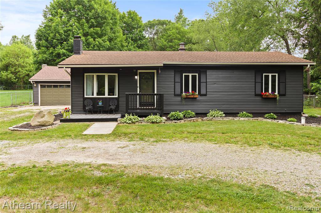 Fenton, MI 48430,10129 Nimphie Road