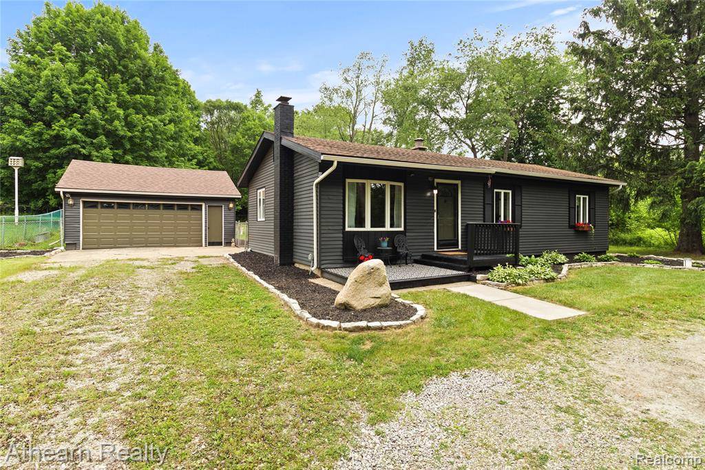 Fenton, MI 48430,10129 Nimphie Road