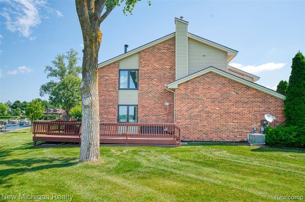 Fenton, MI 48430,2226 Bowles Street