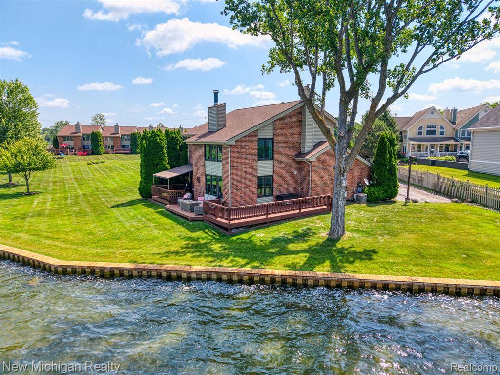 Fenton, MI 48430,2226 Bowles Street