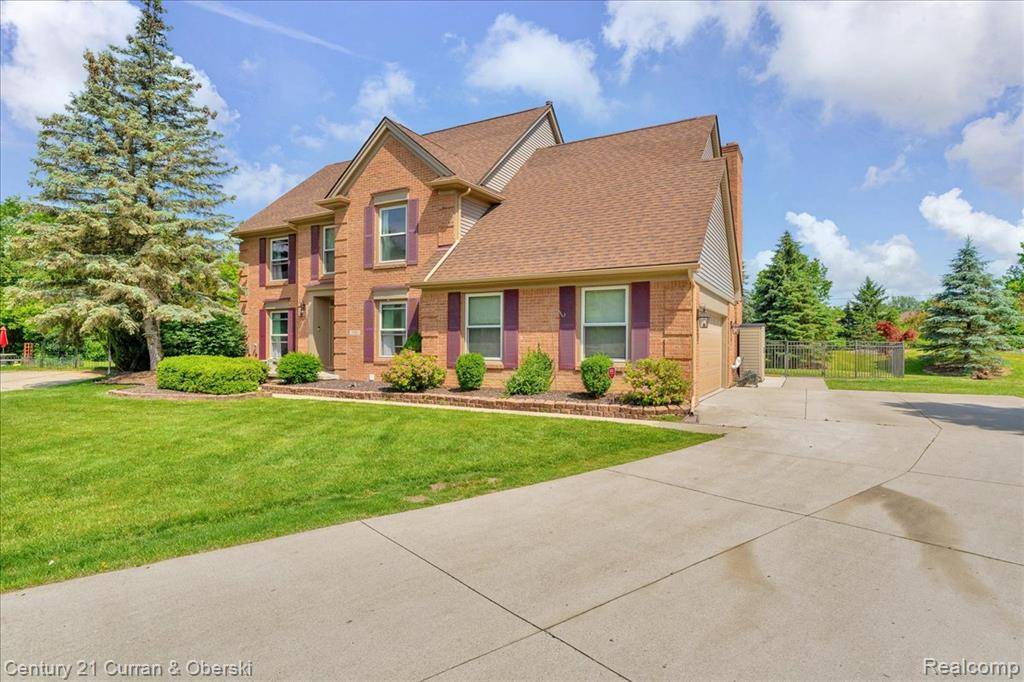 Canton, MI 48188,100 Mornington Court