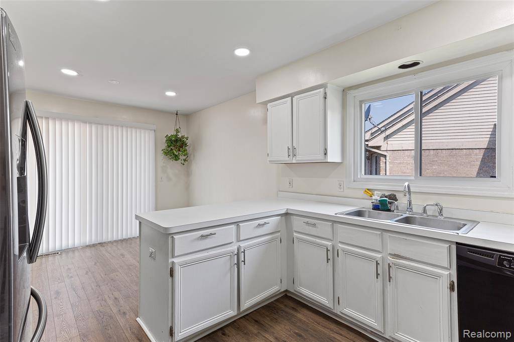 Canton, MI 48188,42137 Trent Drive