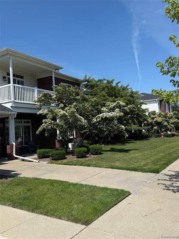 Sterling Heights, MI 48314,5625 Twin Oaks Drive