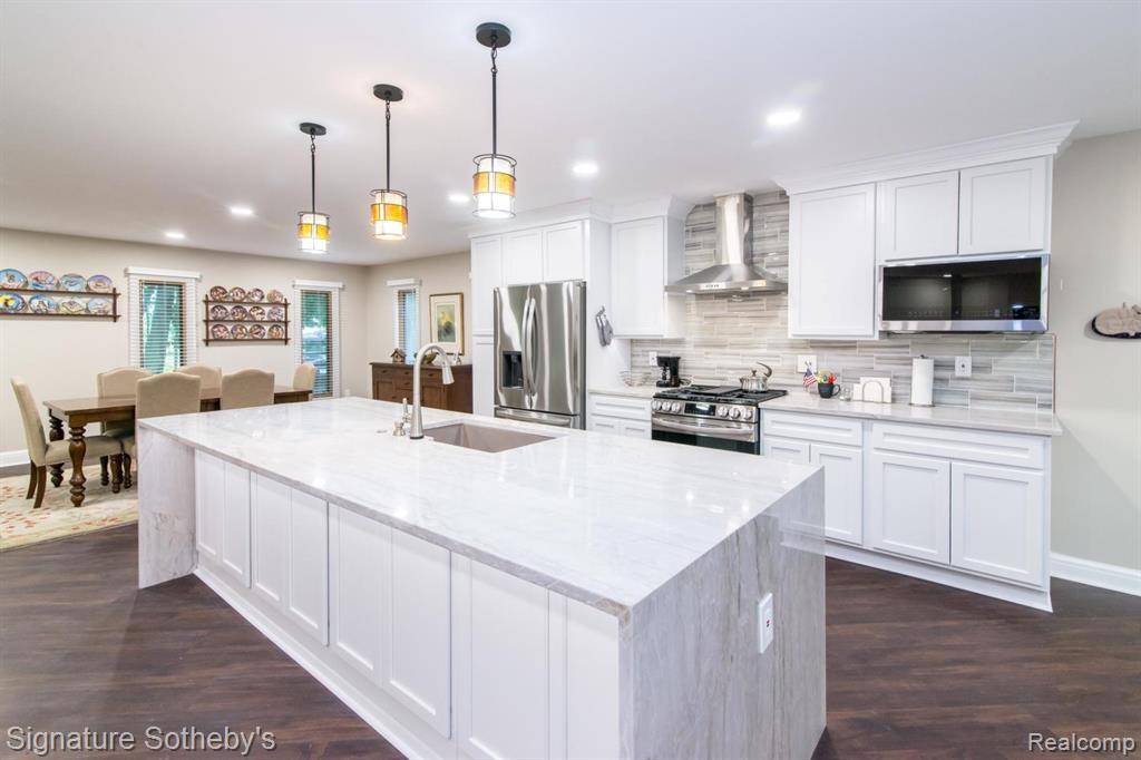 Southfield, MI 48033,23415 Beech Road