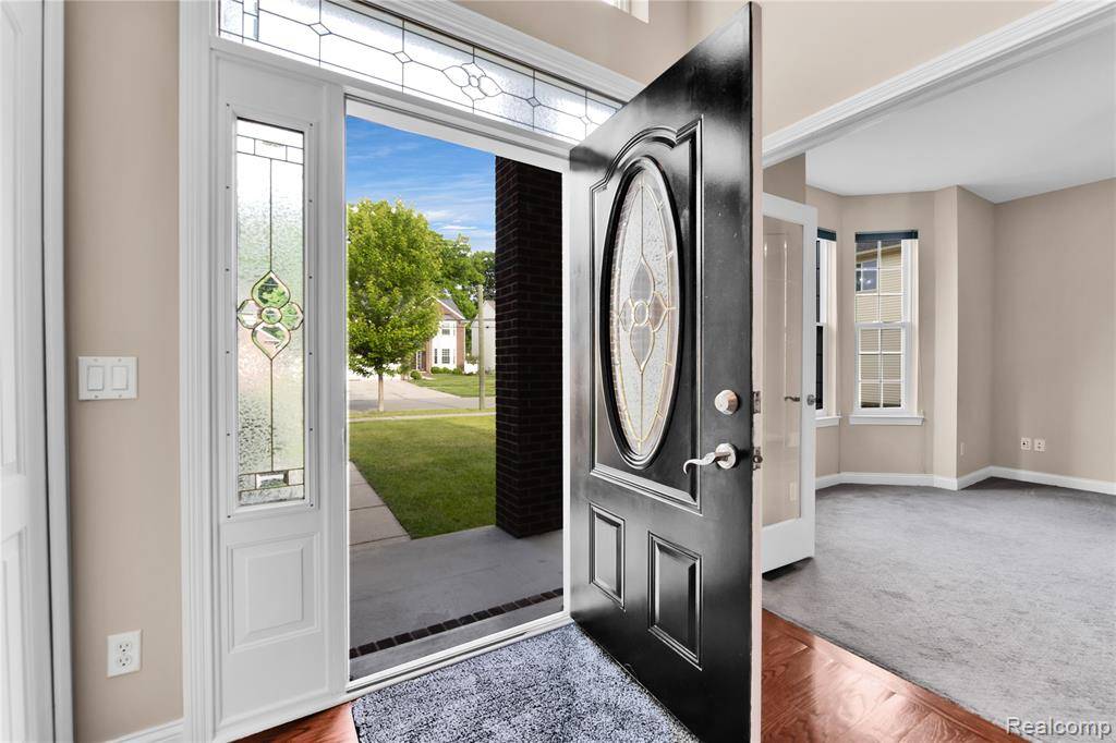 Troy, MI 48083,2322 Kirkton Drive