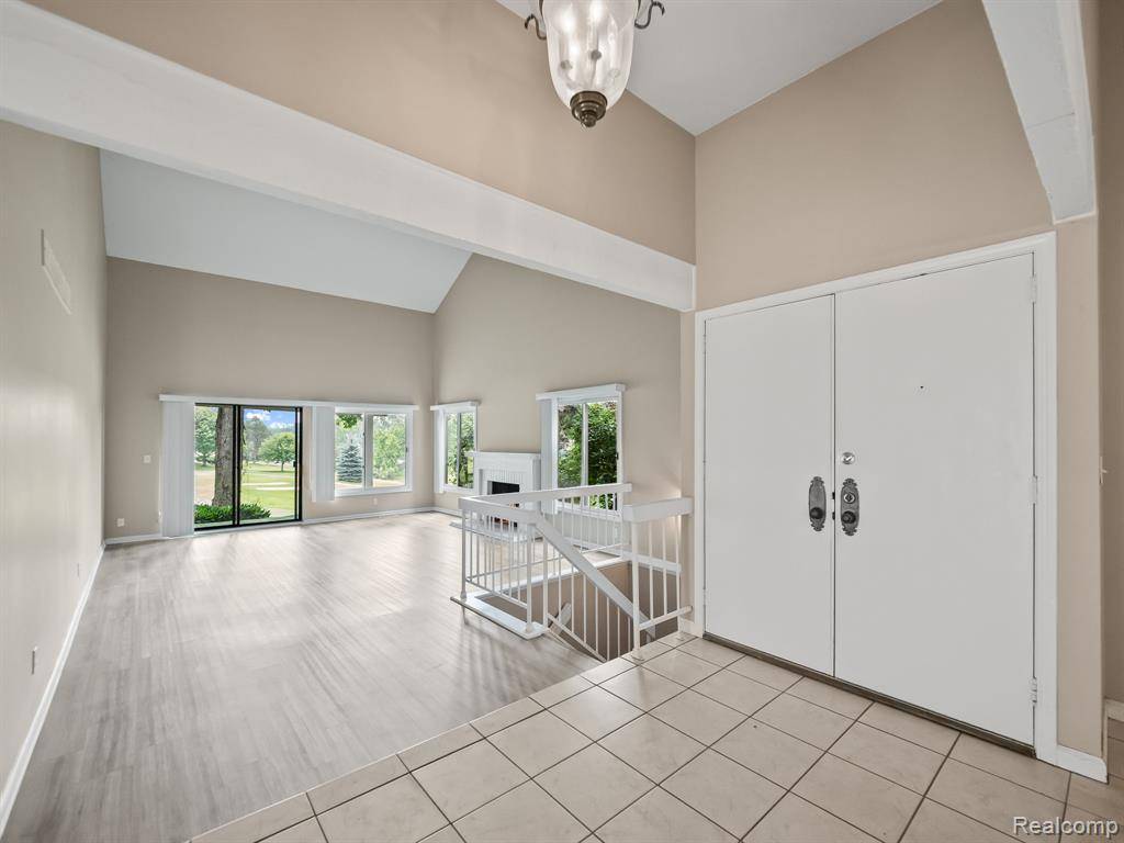 Bloomfield Hills, MI 48302,1829 GOLF RIDGE Drive